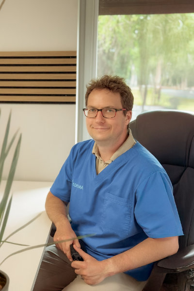 dr Dominik Walczak